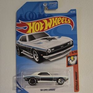 1968 COPO Camaro Hot Wheels Muscle Mania 6/10 2019 White Diecast
